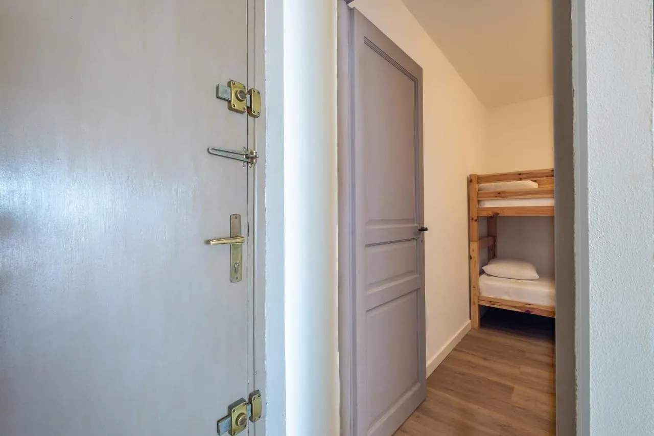 Rare! 2-Br Seafront Apartment 칸느
