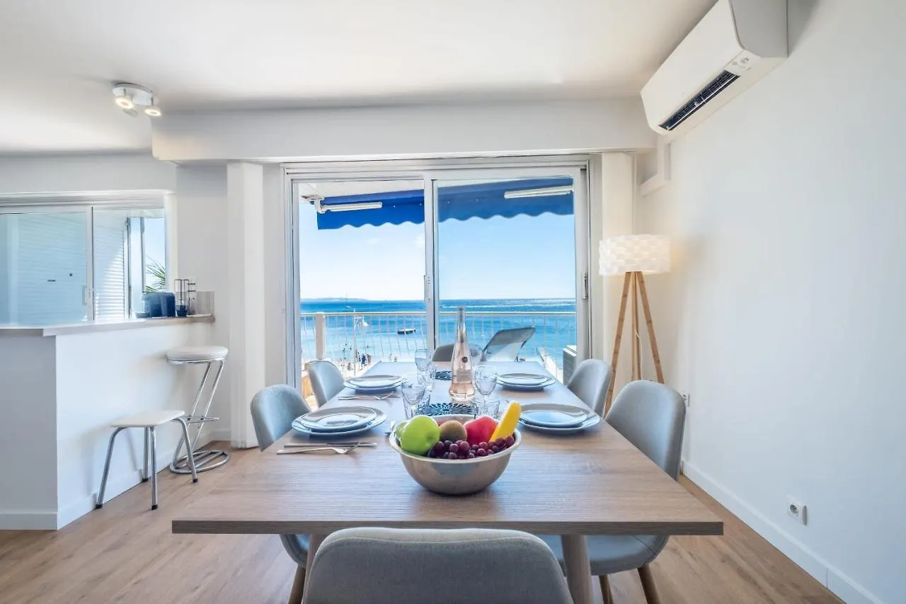 Rare! 2-Br Seafront Apartment 칸느