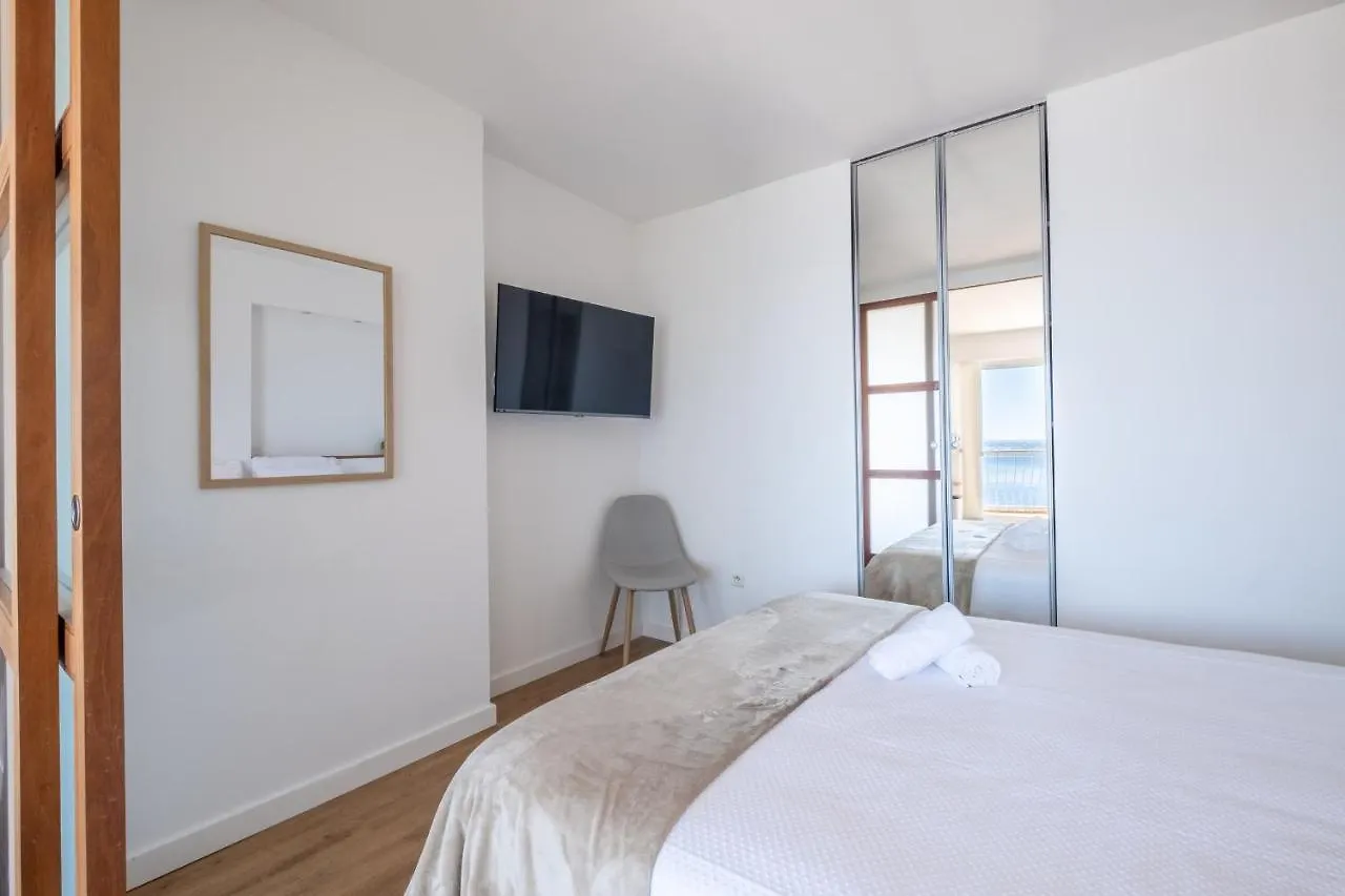 Rare! 2-Br Seafront Apartment 칸느 프랑스
