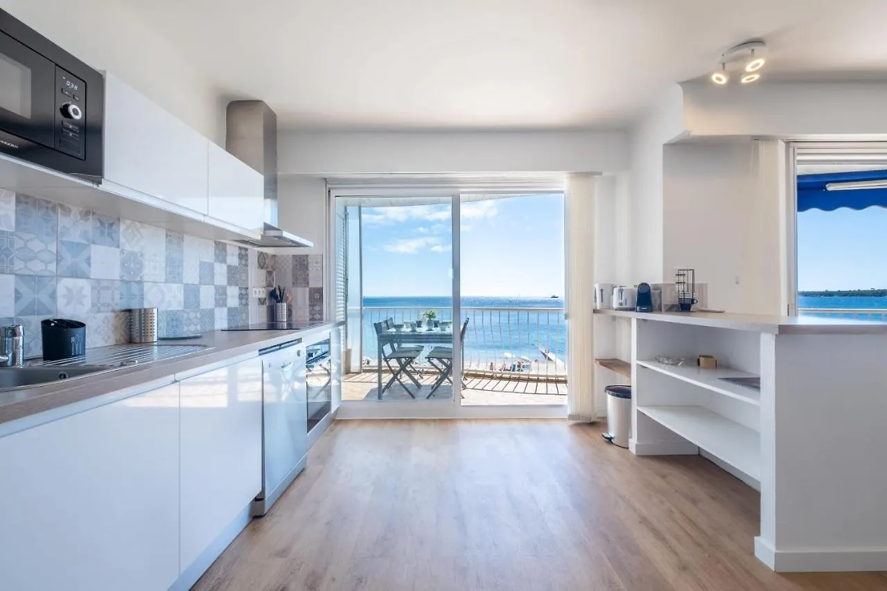 Rare! 2-Br Seafront Apartment 칸느 0*,  프랑스
