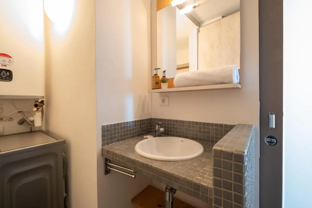 Rare! 2-Br Seafront Apartment 칸느