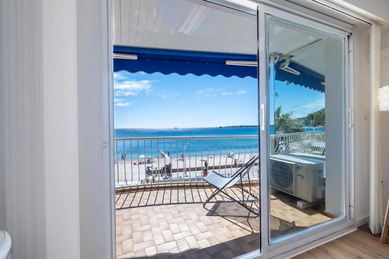 Rare! 2-Br Seafront Apartment 칸느