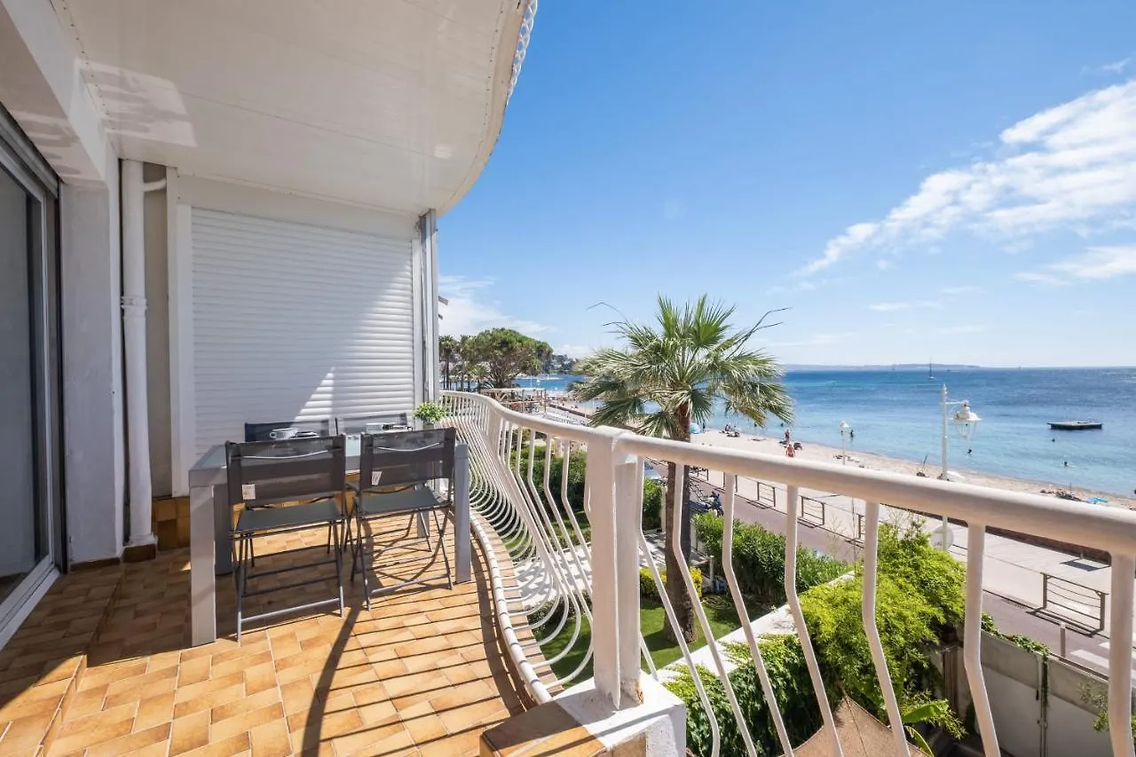 Rare! 2-Br Seafront Apartment 칸느