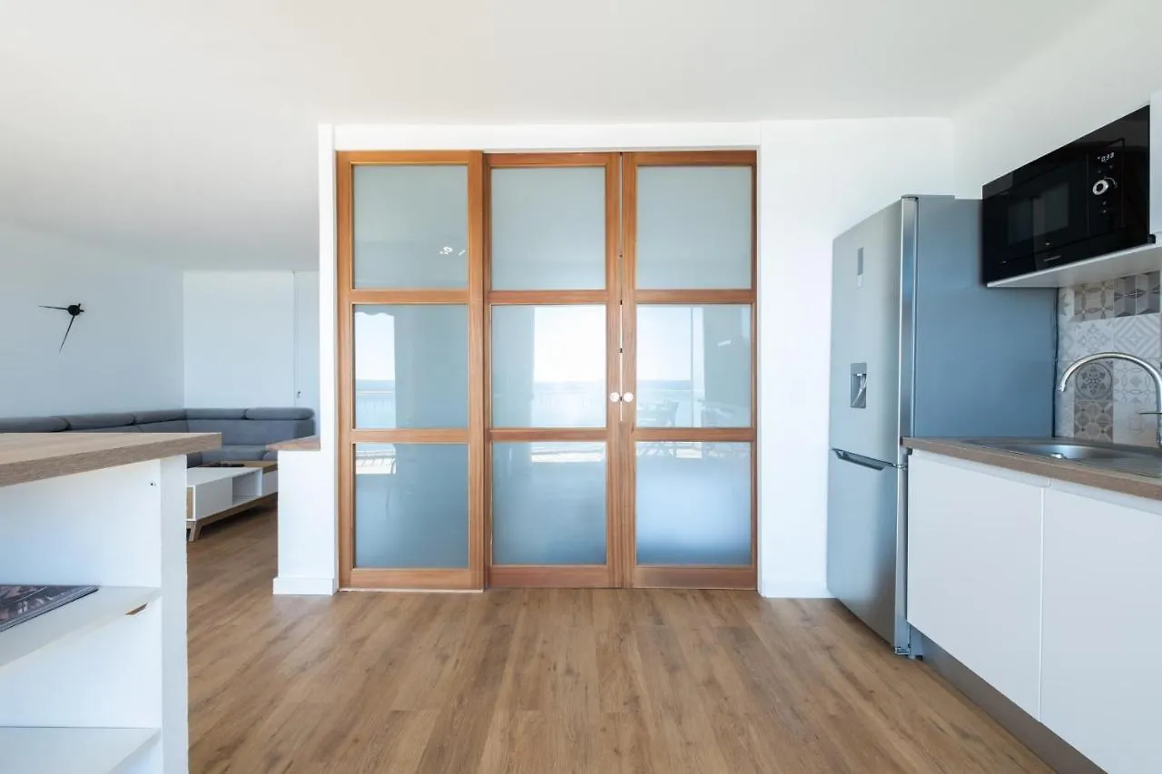 Rare! 2-Br Seafront Apartment 칸느 프랑스